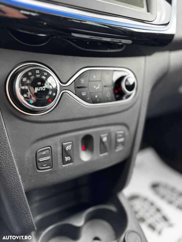 Dacia Sandero SCe 75 Comfort - 26