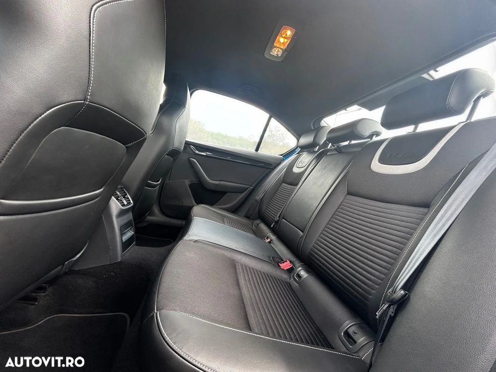 Skoda Octavia 2.0 TDI RS - 17
