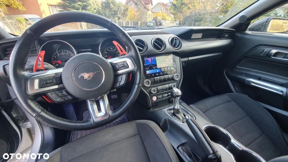 Ford Mustang - 25