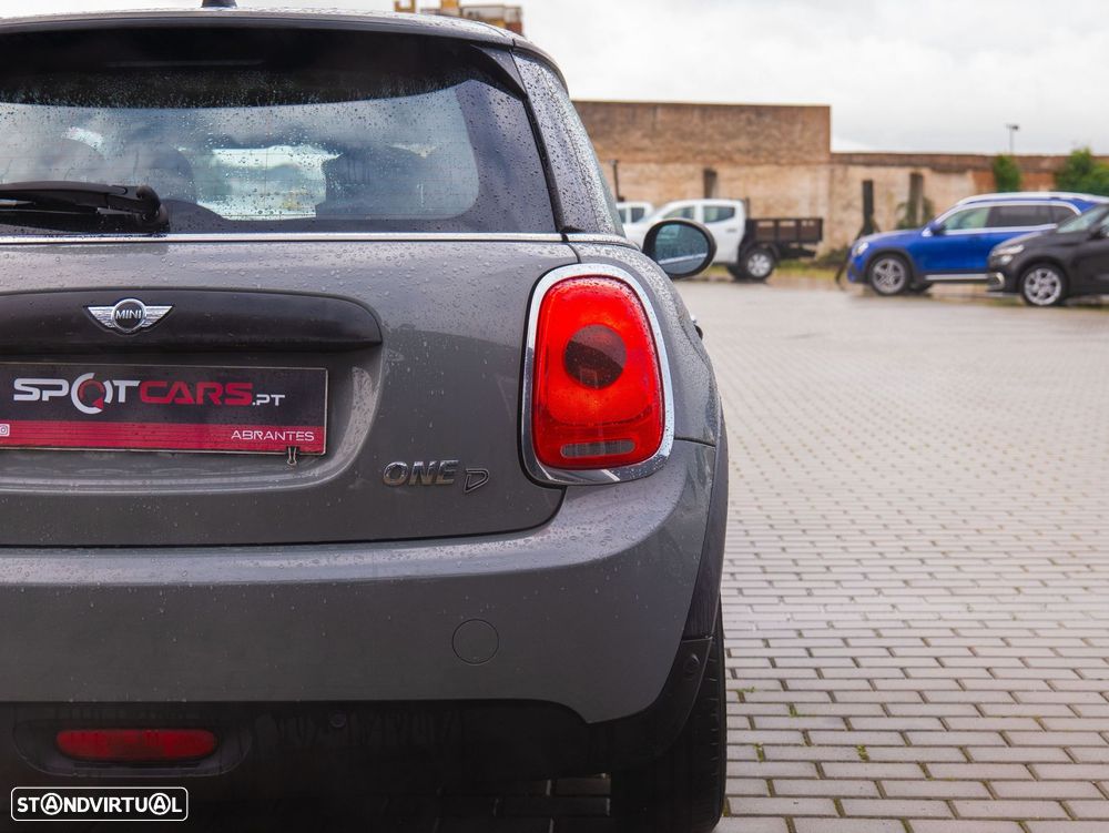 MINI 3 Portas One D - 31