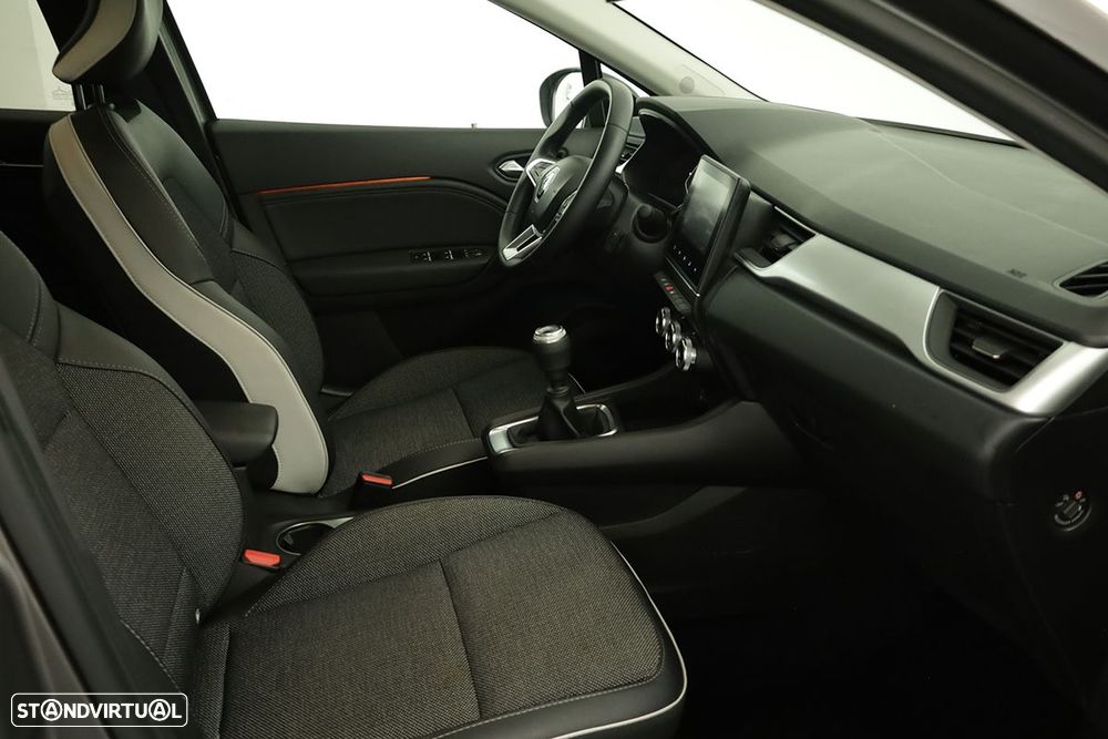 Renault Captur 1.0 TCe Techno Bi-Fuel - 23