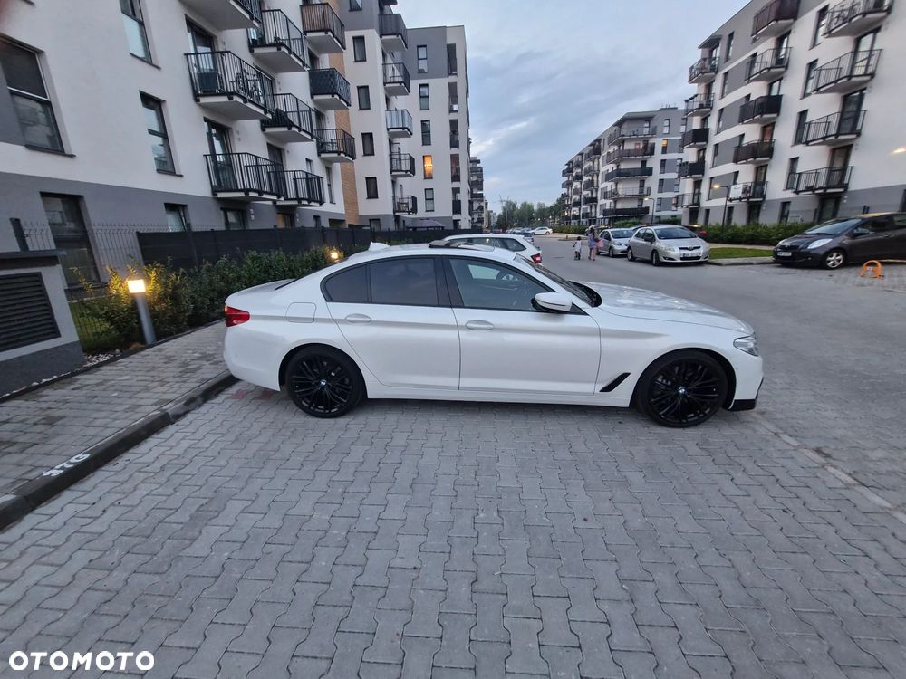 BMW Seria 5 530i Luxury Line sport - 2