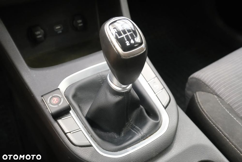 Hyundai i30 1.5 DPI Modern - 9