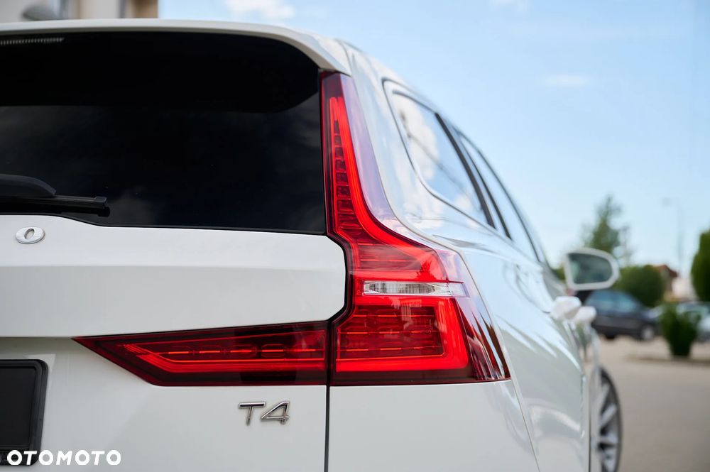 Volvo V60 2.0T Geartronic Powershift Momentum - 17