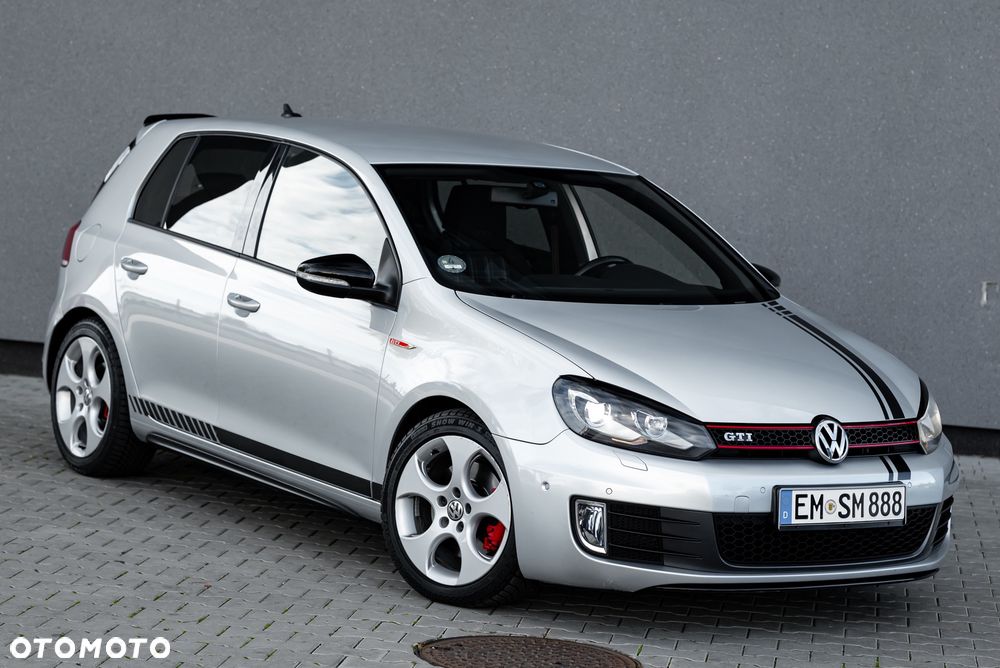 Volkswagen Golf 2.0 GTI - 1