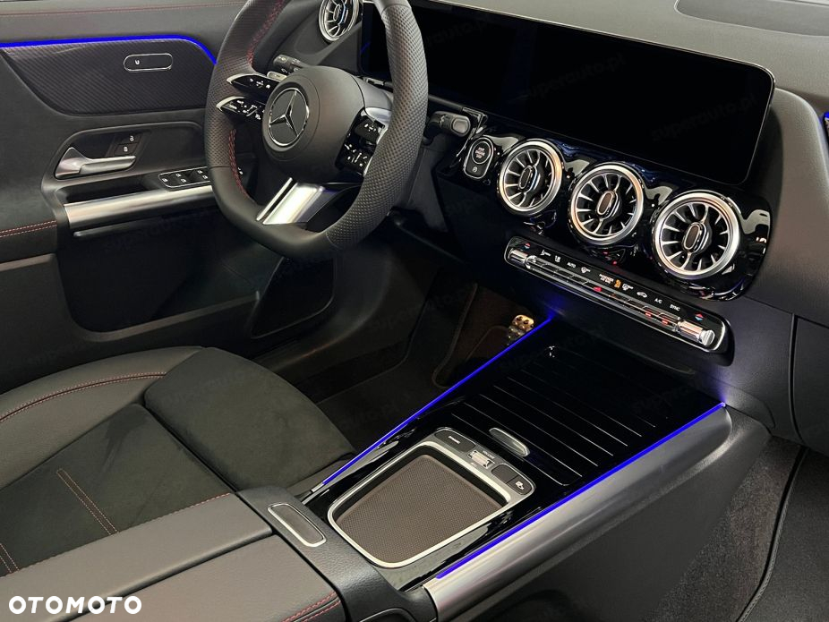 Mercedes-Benz GLA 200 AMG Line - 9