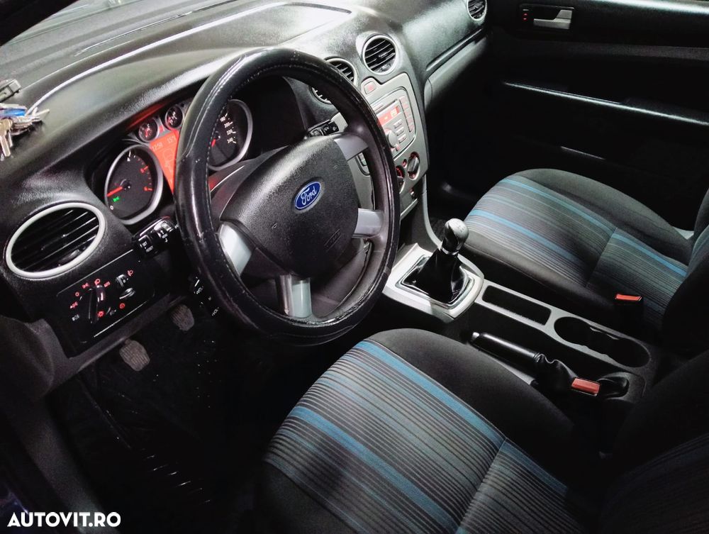 Ford Focus 1.6 TDCI DPF Trend - 6