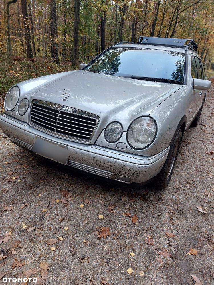 Mercedes-Benz Klasa E 320 T 4 Matic Avantgarde - 2