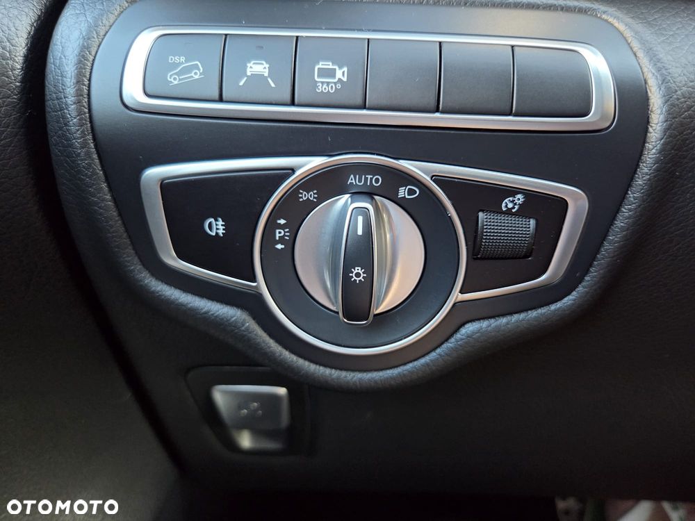 Mercedes-Benz Klasa V 300 d 4-Matic Avantgarde 9G-Tronic (d³ugi) - 24