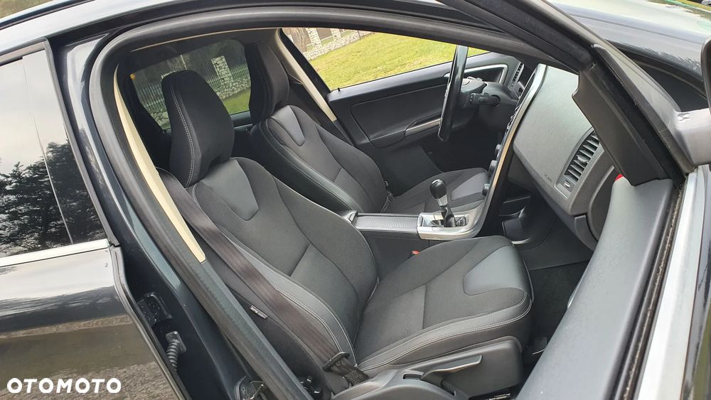 Volvo XC 60 D3 Momentum - 7