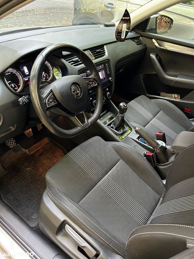 Skoda Octavia 1.6 TDI Style - 16