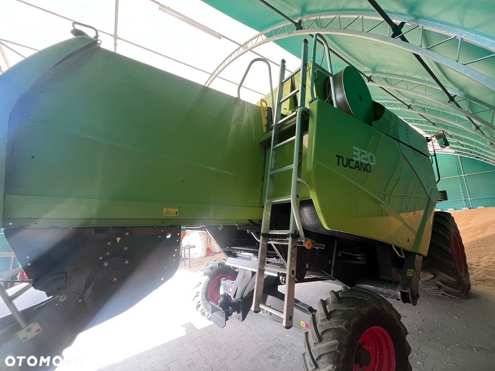 Claas Tucano 320 - 19