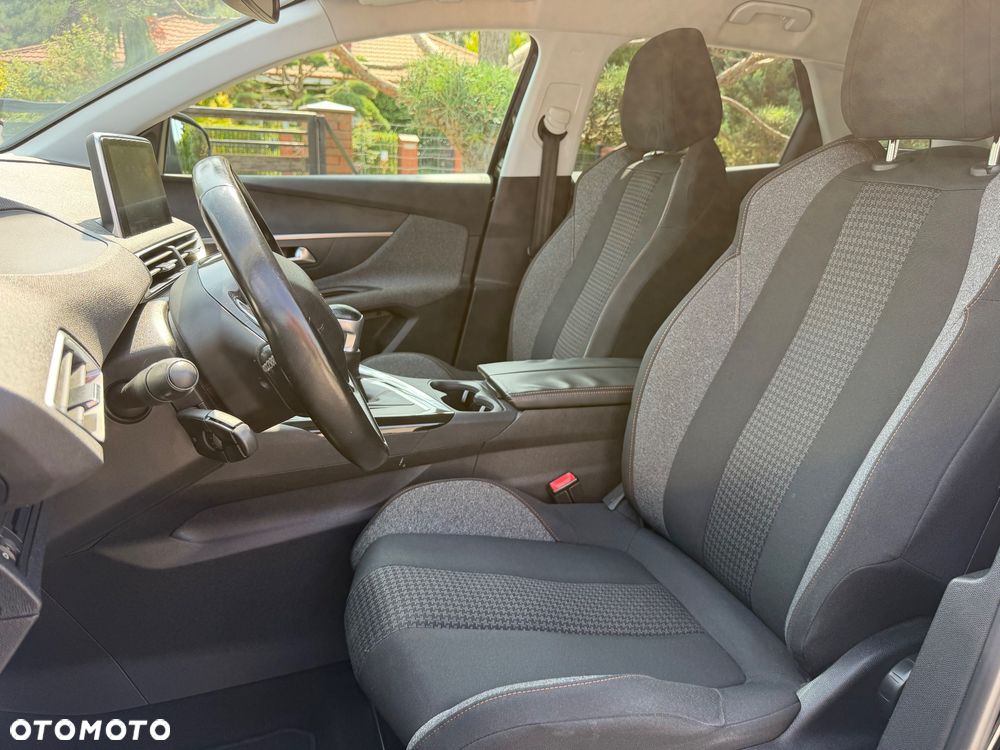 Peugeot 3008 1.6 BlueHDi Allure S&S - 27
