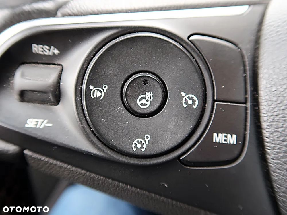 Opel Crossland X 1.2 Design Line - 16