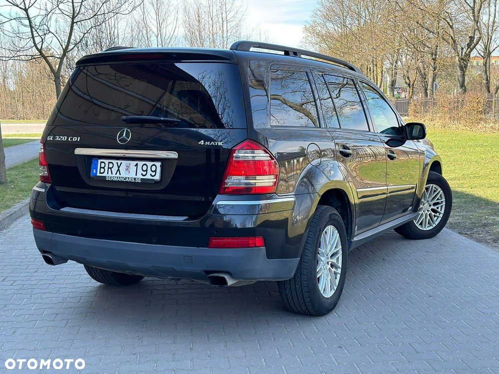 Mercedes-Benz GL - 12
