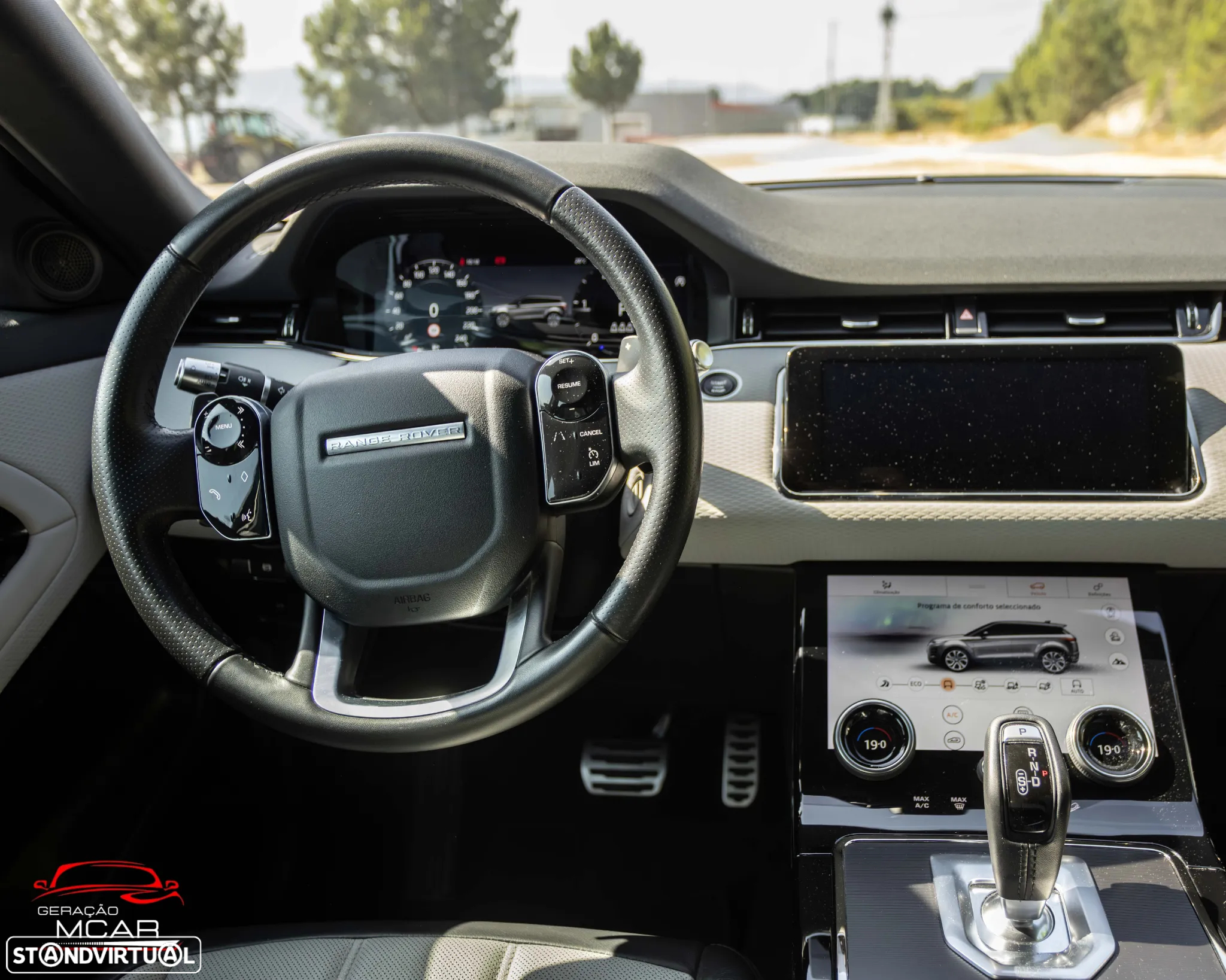 Land Rover Range Rover Evoque P300e R-Dynamic S - 16