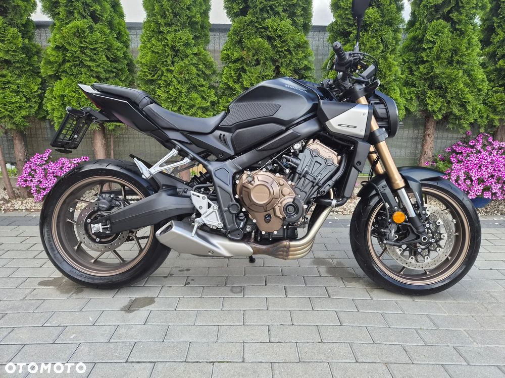 Honda CB - 8