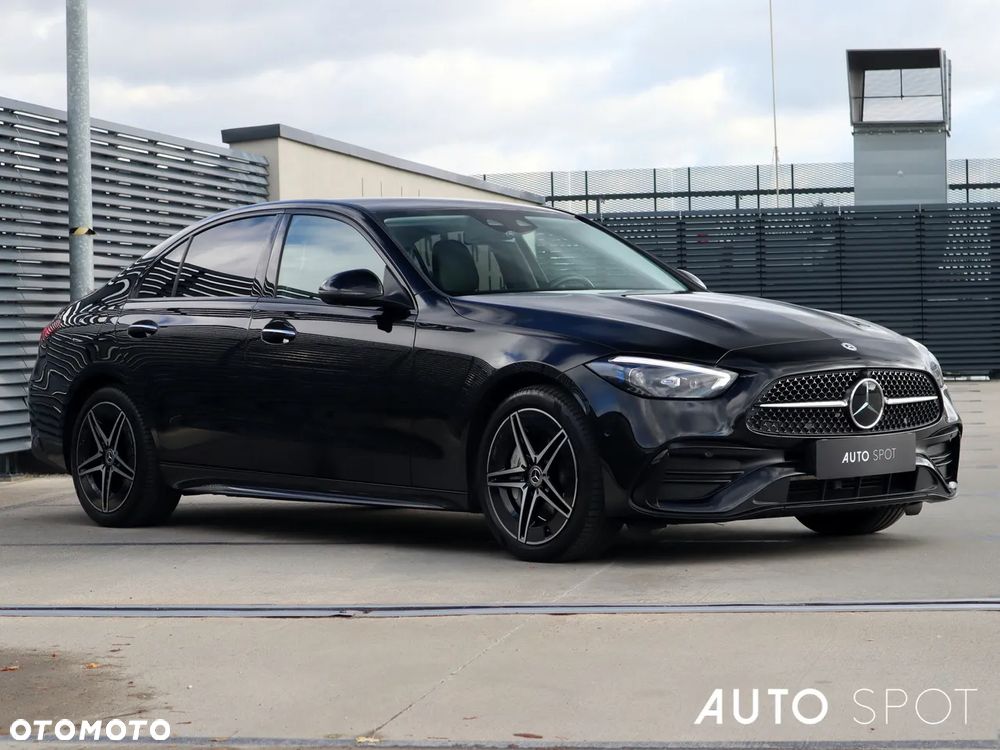 Mercedes-Benz Klasa C 180 9G-TRONIC AMG Line - 7