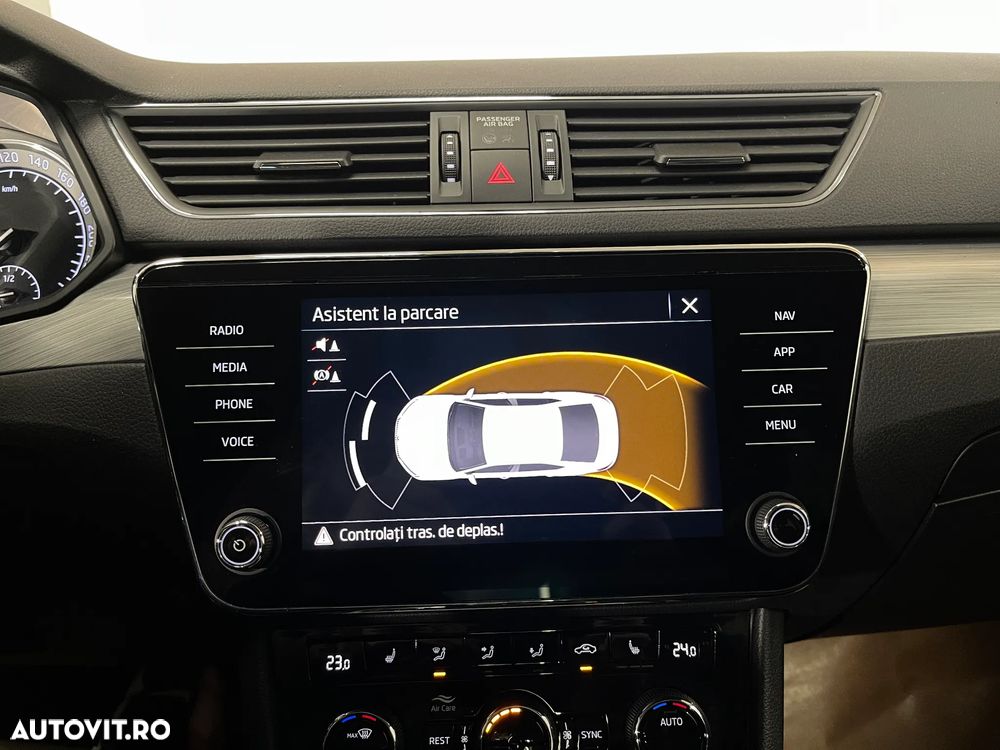 Skoda Superb 2.0 TDI DSG Ambition - 13