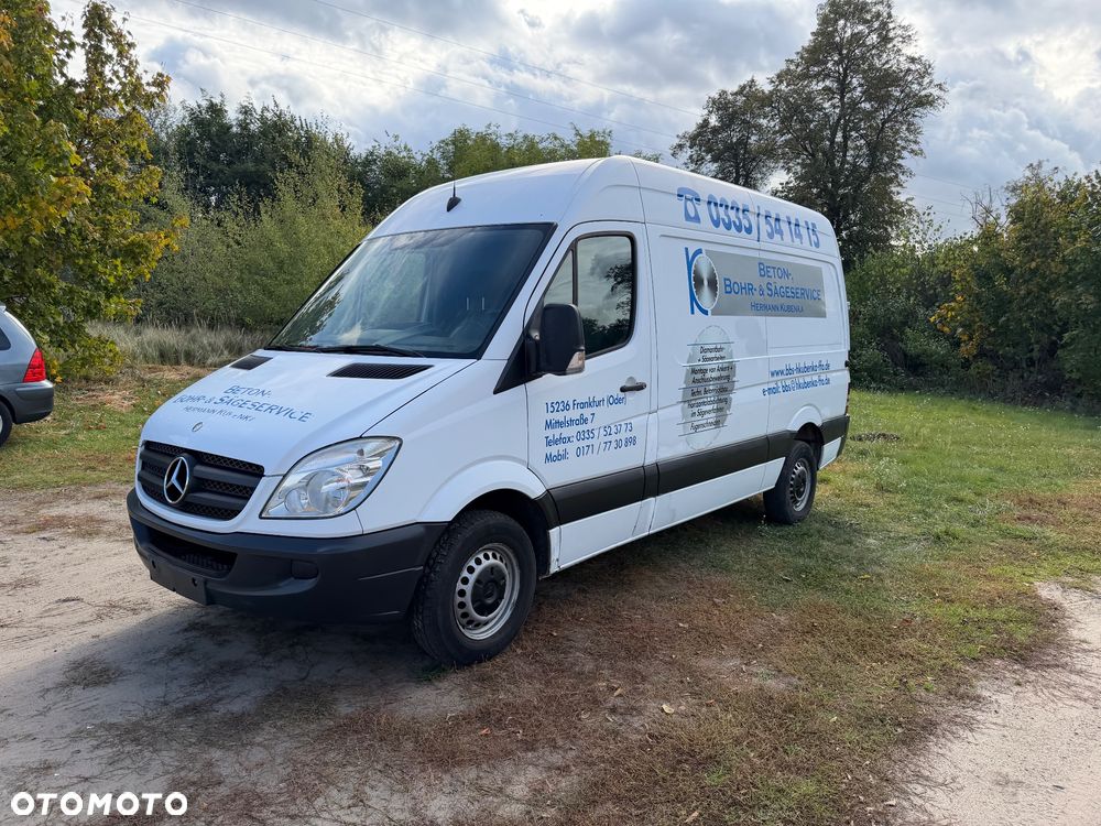 Mercedes-Benz Sprinter - 2