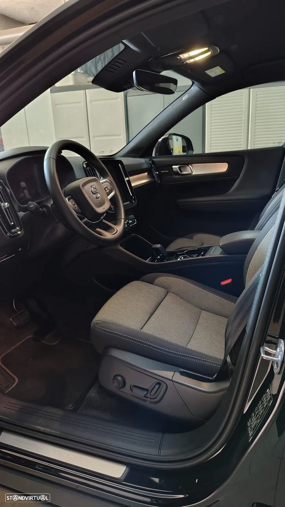 Volvo XC 40 2.0 B3 Black Edition - 7