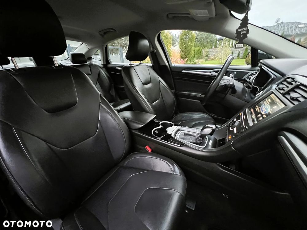 Ford Fusion 2.0 EcoBoost Titanium - 12