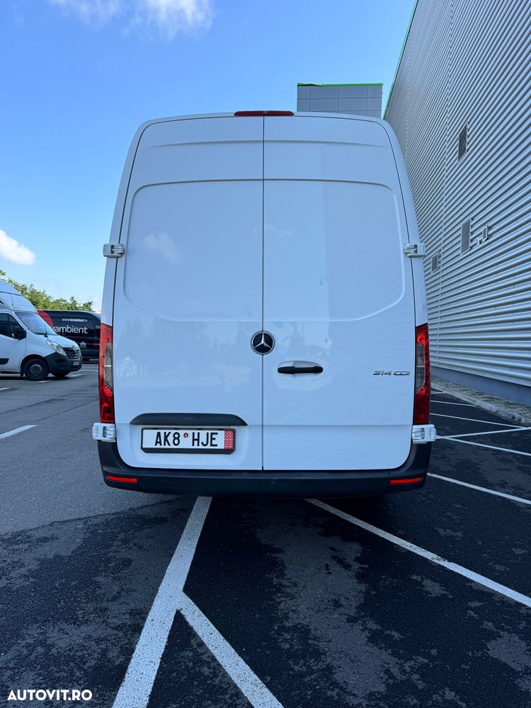 Mercedes-Benz Sprinter - 8