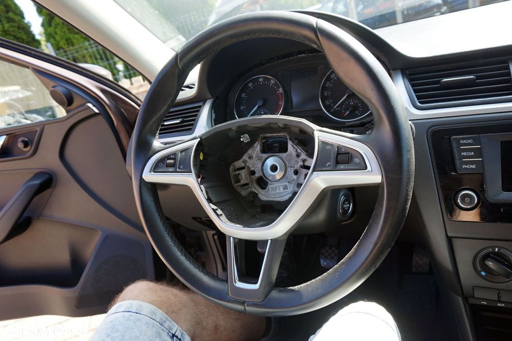 KIEROWNICA SKÓRZANA SKÓRA RAPID NH3 5E0419091BEFEL SKODA 2012-2019 - 2