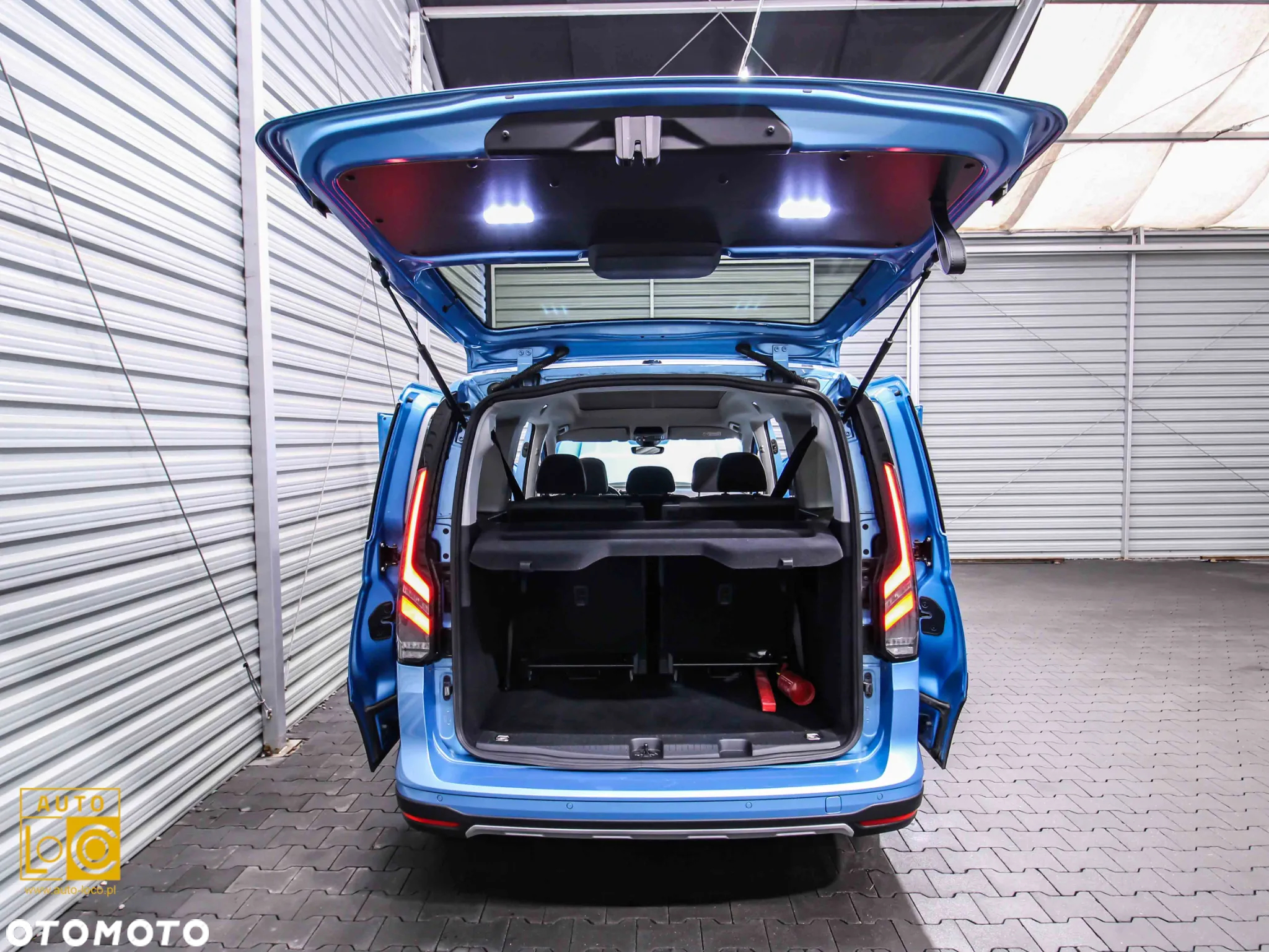 Ford Tourneo Connect Grand - 17