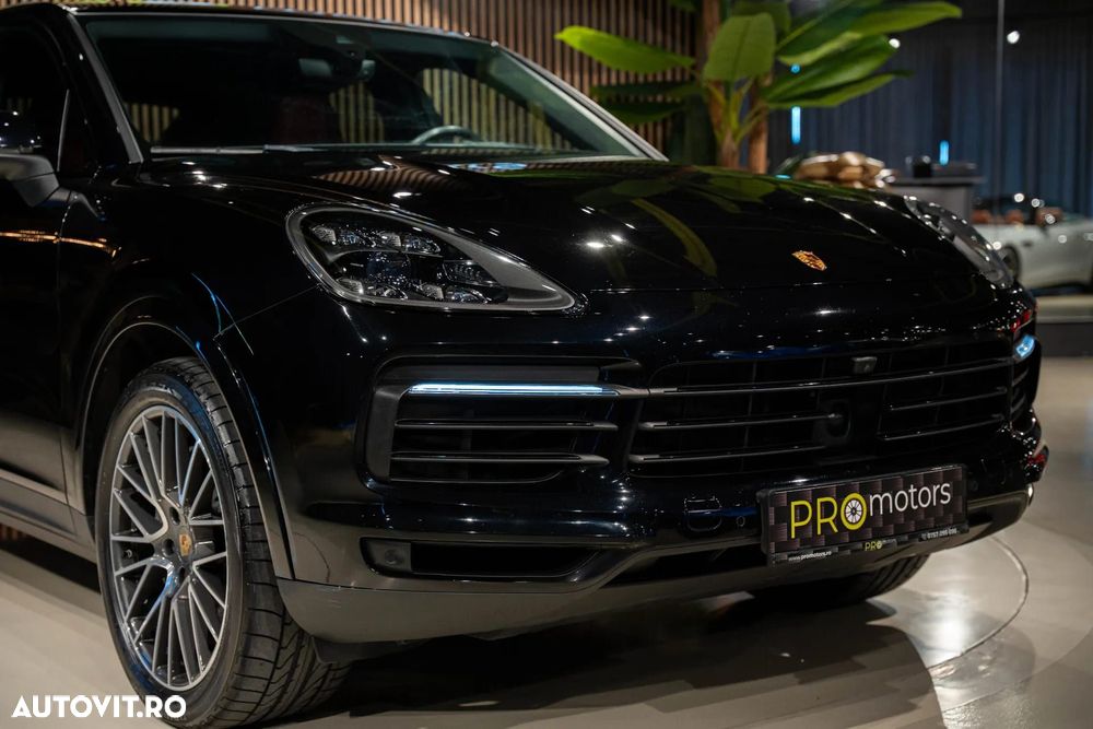 Porsche Cayenne Coupe - 12