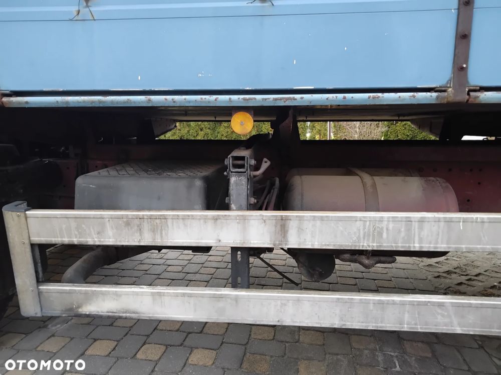 Mercedes-Benz 814 - 18