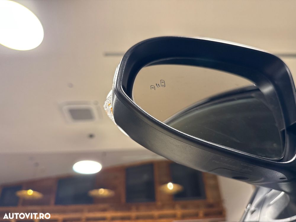 Toyota C-HR Lounge - 31