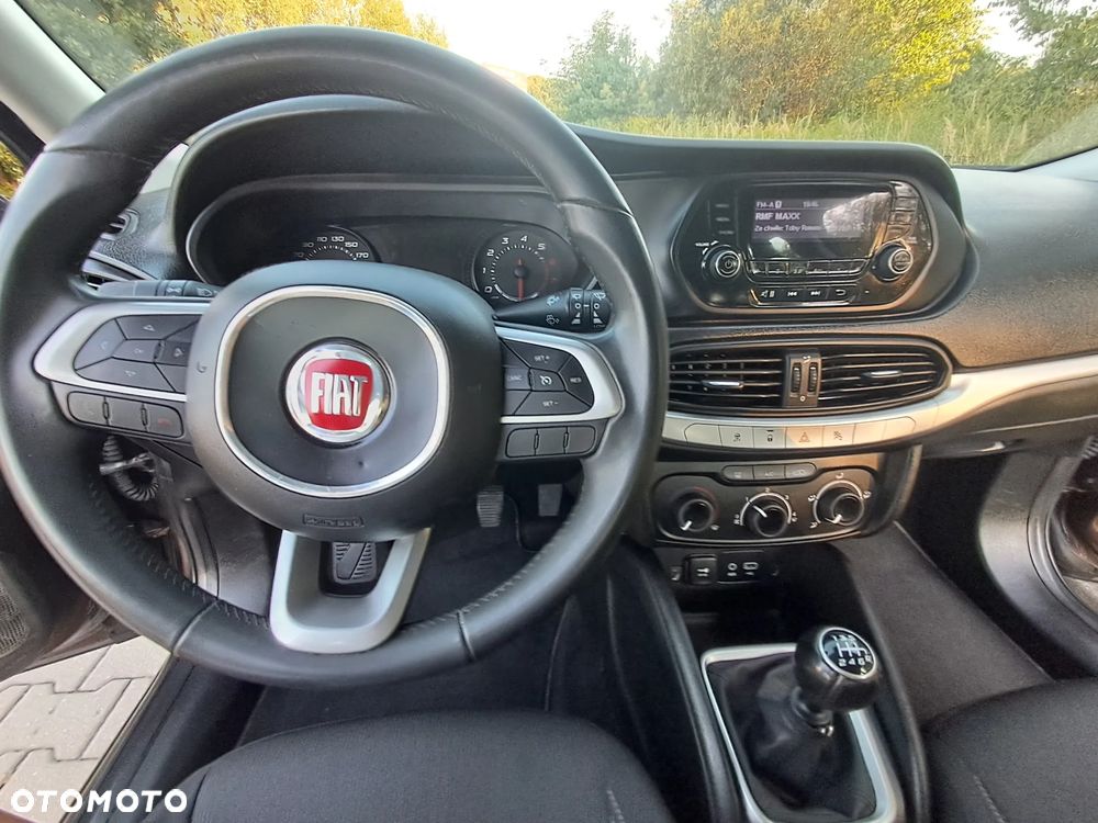 Fiat Tipo 1.4 T-Jet 16v Sport - 24