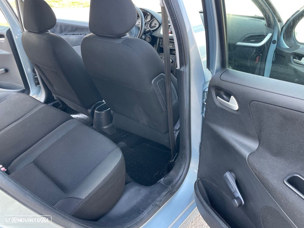 Peugeot 207 1.6 HDi Premium - 16