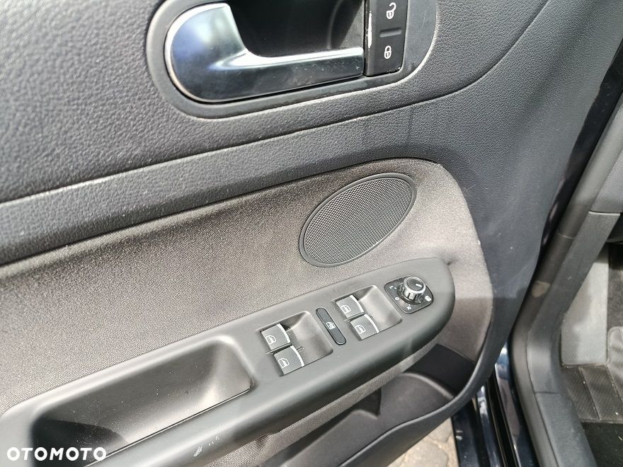 Volkswagen Golf Plus - 8