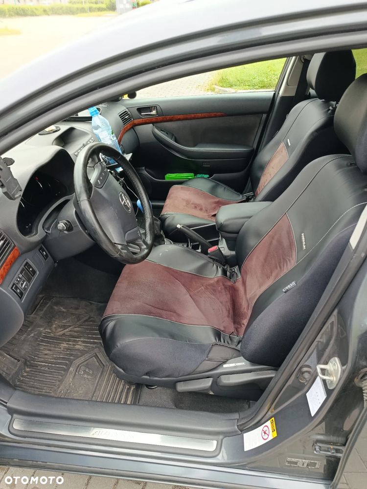 Toyota Avensis 1.8 VVT-i - 4