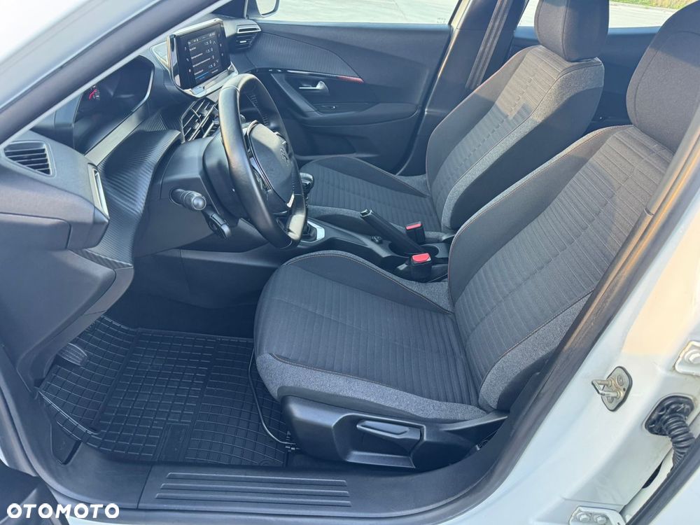 Peugeot 2008 1.5 BlueHDi Allure S&S - 20