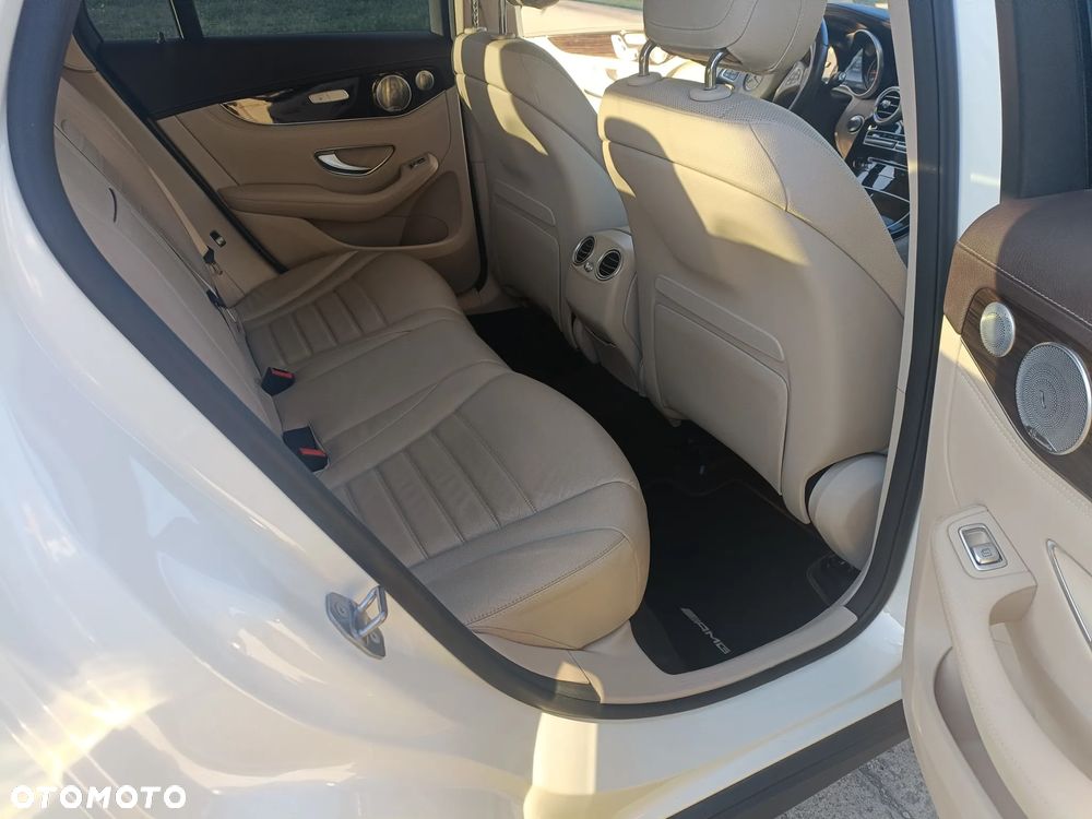 Mercedes-Benz GLC 300 4Matic 9G-TRONIC AMG Line - 4