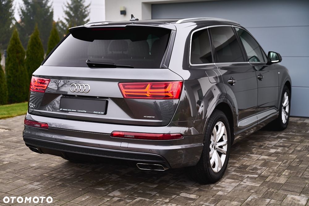 Audi Q7 - 16