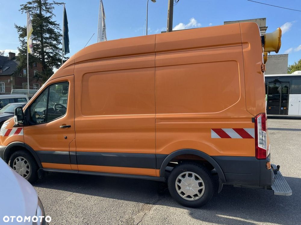Ford Transit - 18