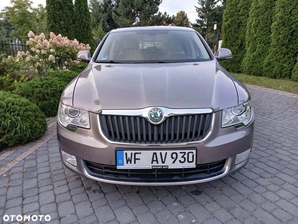 Skoda Superb 2.0 TDI DSG Exclusive - 7