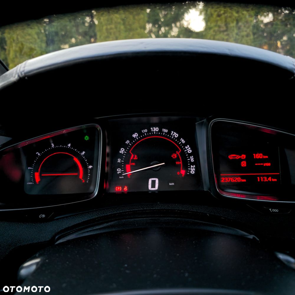 Citroën DS5 HDi 165 SportChic - 37