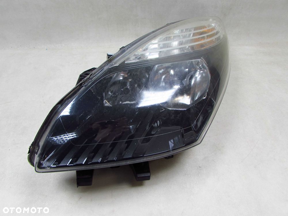 RENAULT SCENIC III 09-13 LAMPA PRZOD LEWA REFLEKTOR UK 89902928 260600024 - 9