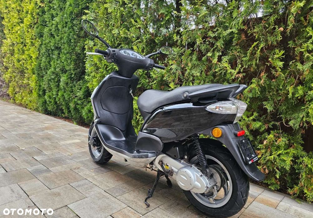 Piaggio FLY - 2