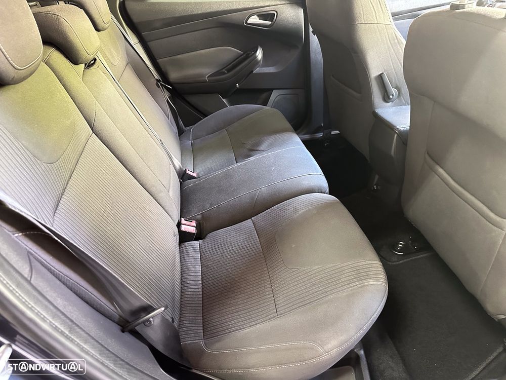 Ford Focus SW 1.6 TDCi Titanium Best - 9