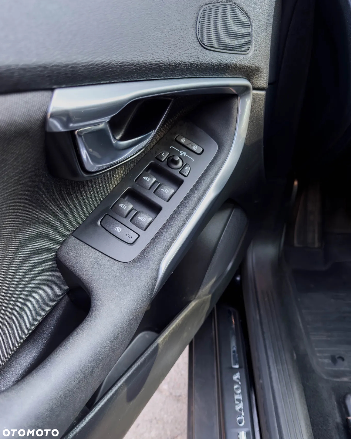 Volvo V40 Cross Country D3 Momentum - 17