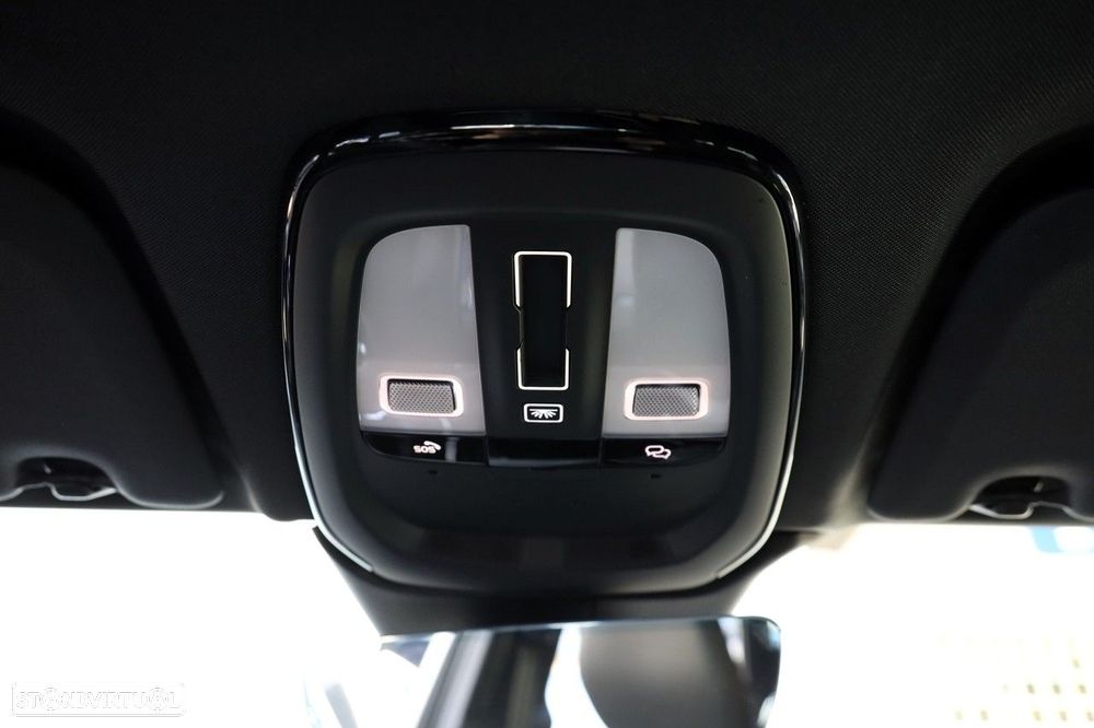 Volvo XC 60 2.0 T6 PHEV Black Edition AWD - 31