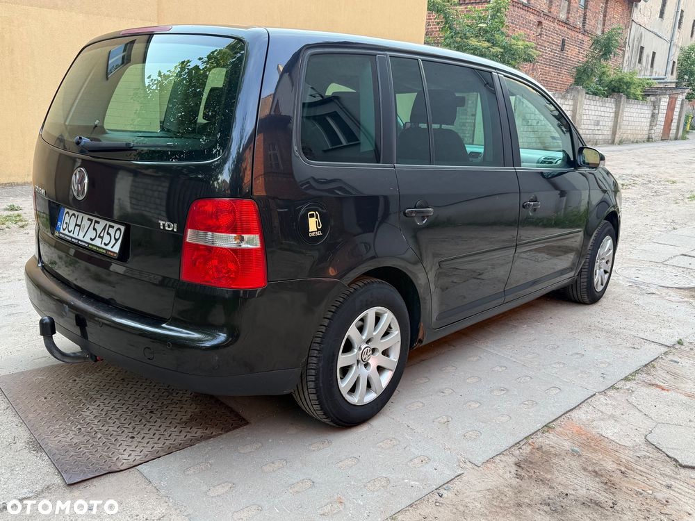 Volkswagen Touran 1.9 TDI Conceptline - 4