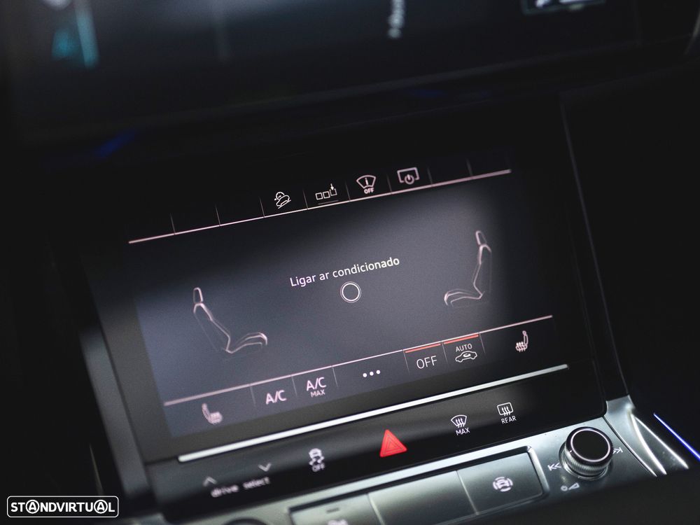 Audi e-tron 55 quattro S line - 24