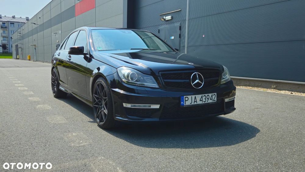 Mercedes-Benz Klasa C 200 CGI BlueEff Avantgarde